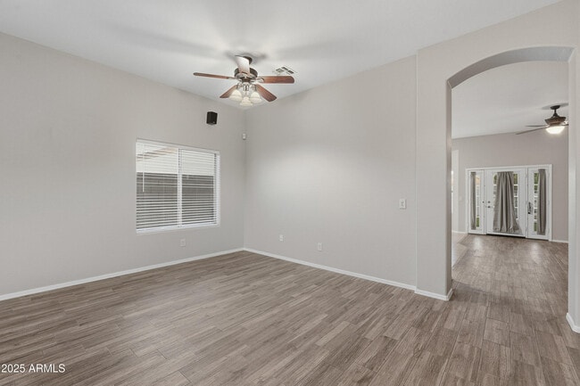 Foto del edificio - 2033 N 110th Ave