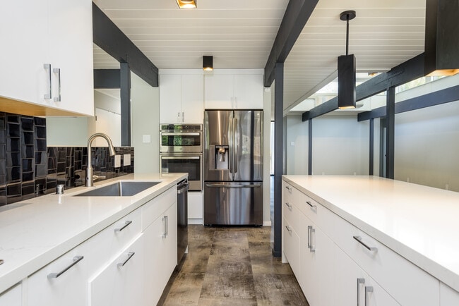 Cocina - 2060 New Brunswick Dr