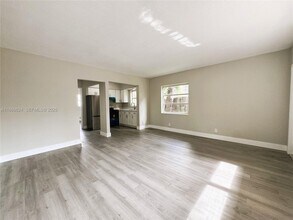 Building Photo - 4317 NE 21st Ave