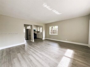 Building Photo - 4317 NE 21st Ave