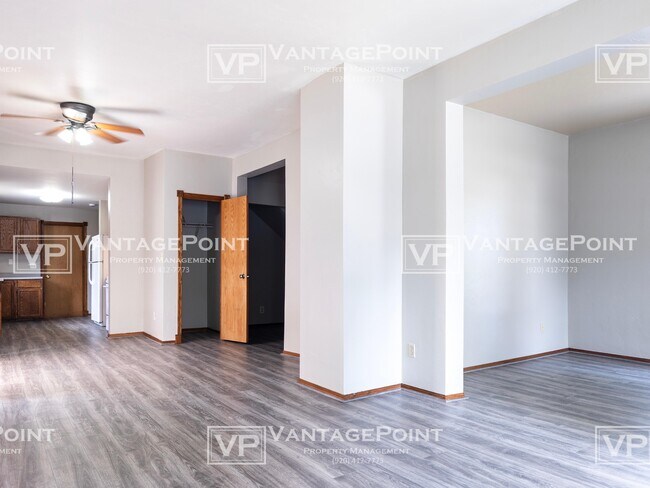 Foto del edificio - 1016 Wirtz Ave