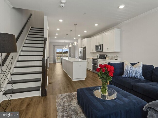 Building Photo - 4810 Vista Glen Ln