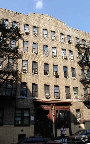 Building Photo - 647-653 W 174th St