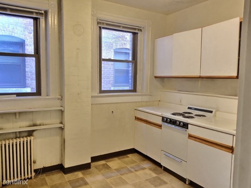 Primary Photo - 1378 Beacon St