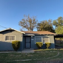 Building Photo - 4254 Avon St