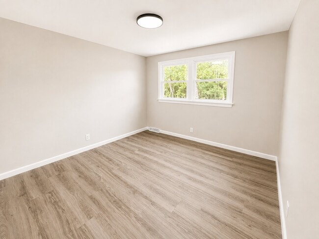 Building Photo - 204 Cross Timbers Dr