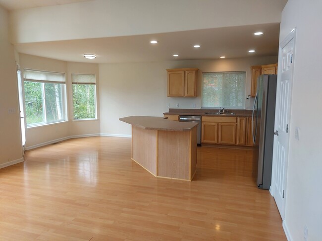 Kitchen - 1120 W Bold Peak Cir