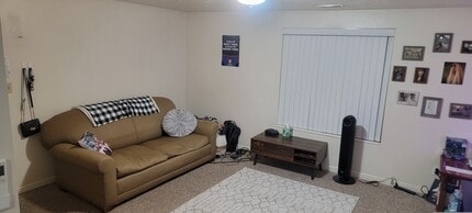 Building Photo - 443 S State St