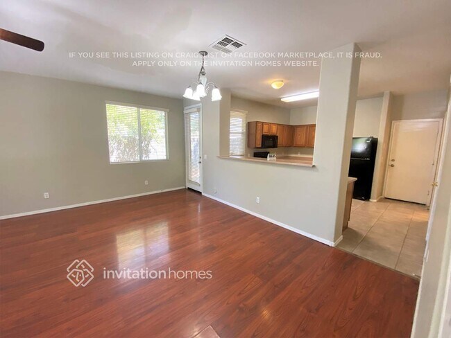 Building Photo - 117 N 65th Ln