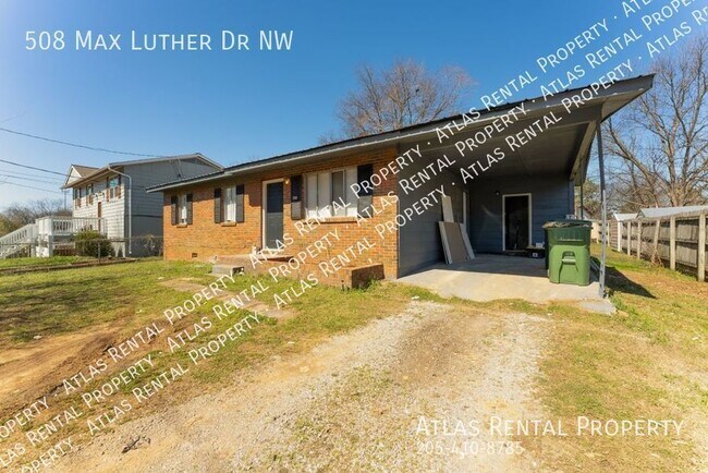 Building Photo - 508 Max Luther Dr NW