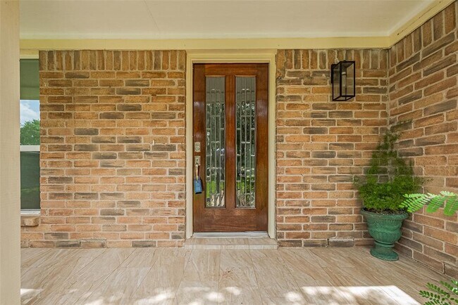 Foto del edificio - 3131 Double Lake Dr