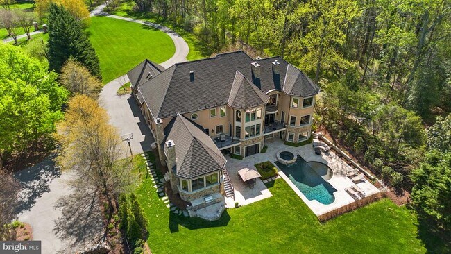 Building Photo - 840 Childs Point Rd