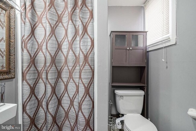 Building Photo - 30 S Railroad Ave