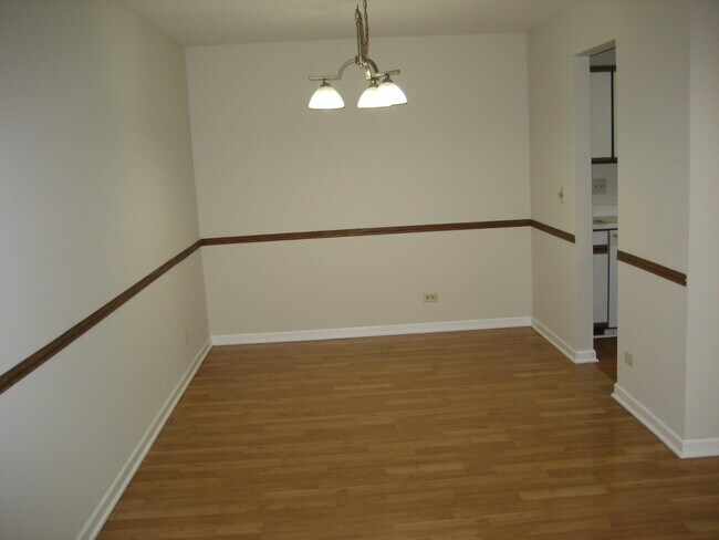 Foto del edificio - 329 Pembroke Ct