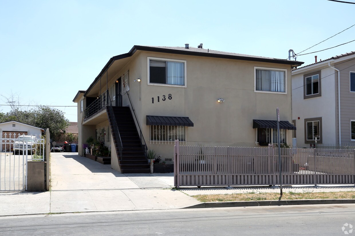 Building Photo - 1138 S Mariposa Ave