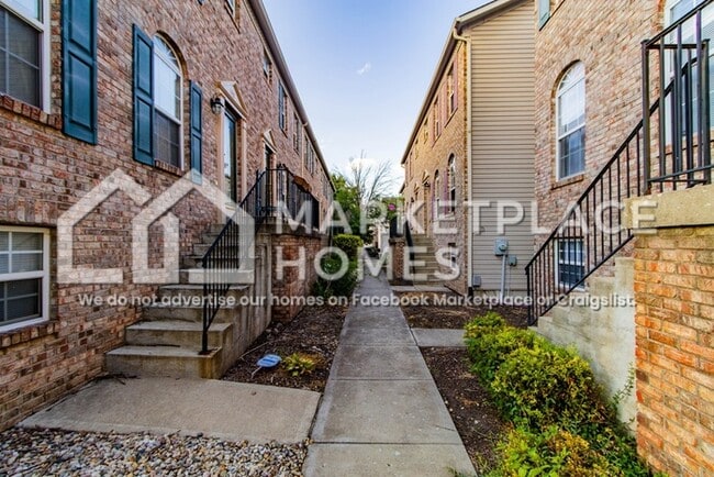 Building Photo - 3020 Skylar Ln