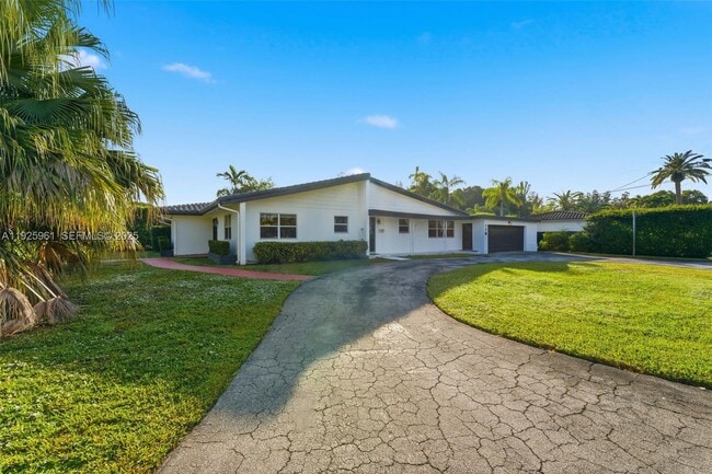 Building Photo - 201 Calle Grande Dr