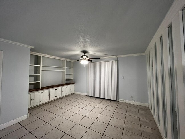 Building Photo - 111 Springwood Cir