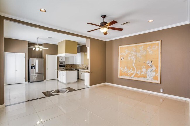 Building Photo - 11514 Lakeside Pl Dr