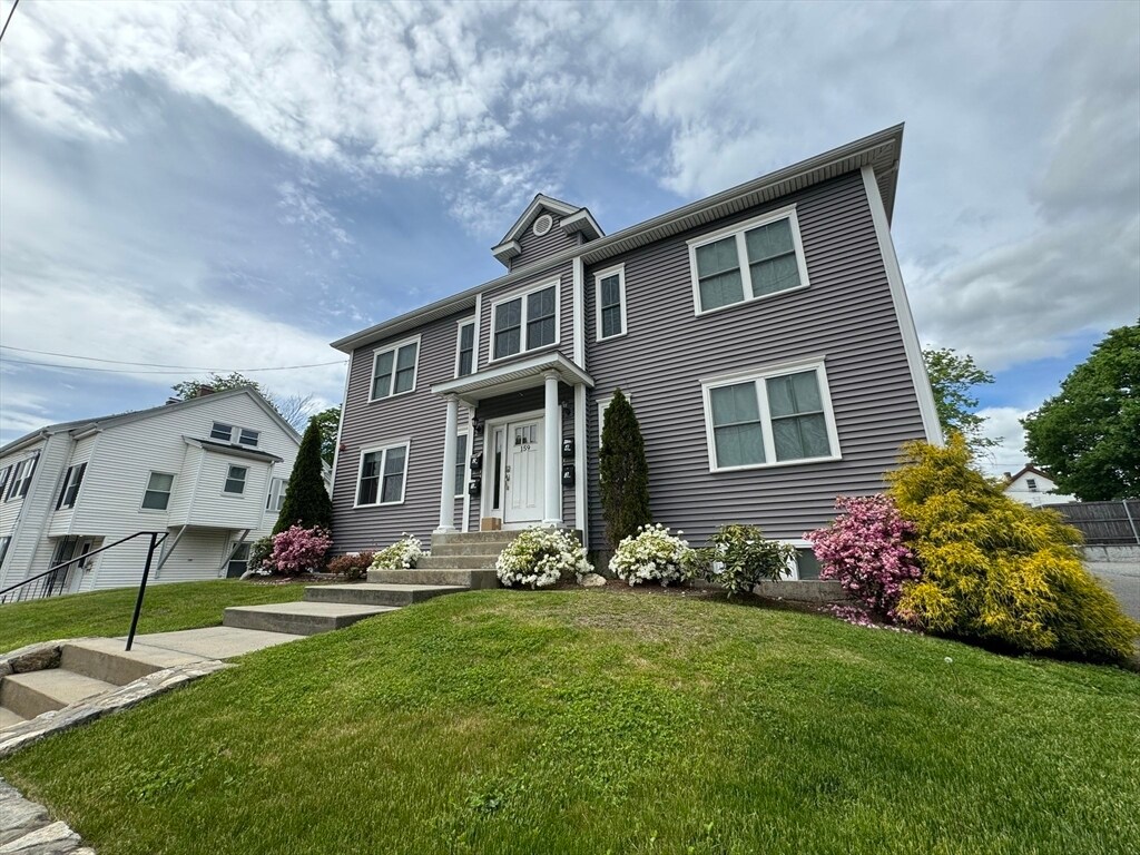 Foto principal - 159 Summer St