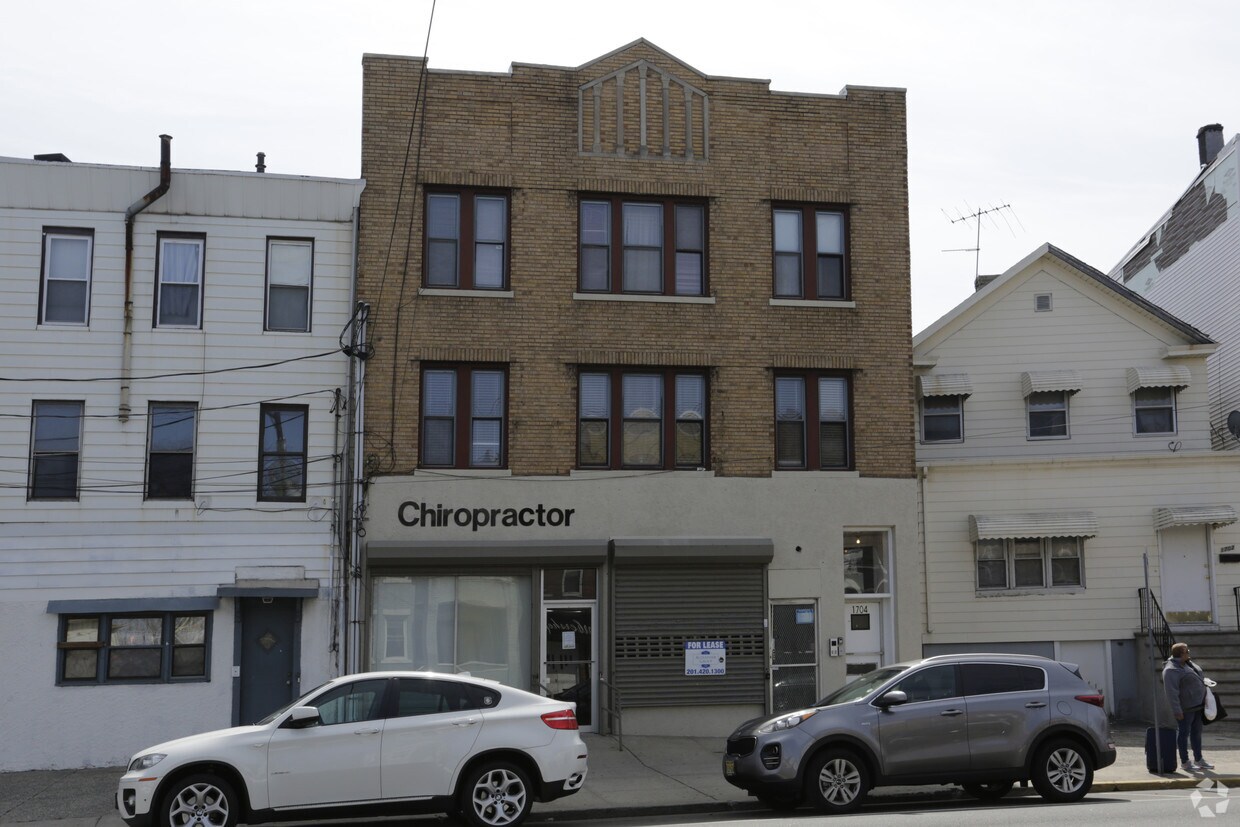 Building Photo - 1704 John f Kennedy Blvd
