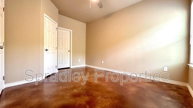 Building Photo - 1669 Sabine