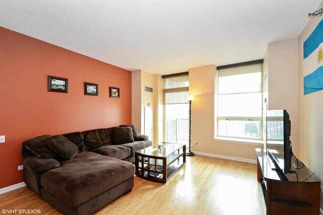 Foto del edificio - 600N N Kingsbury St