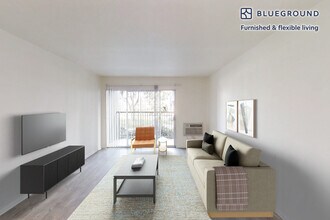 Building Photo - 333 1st St