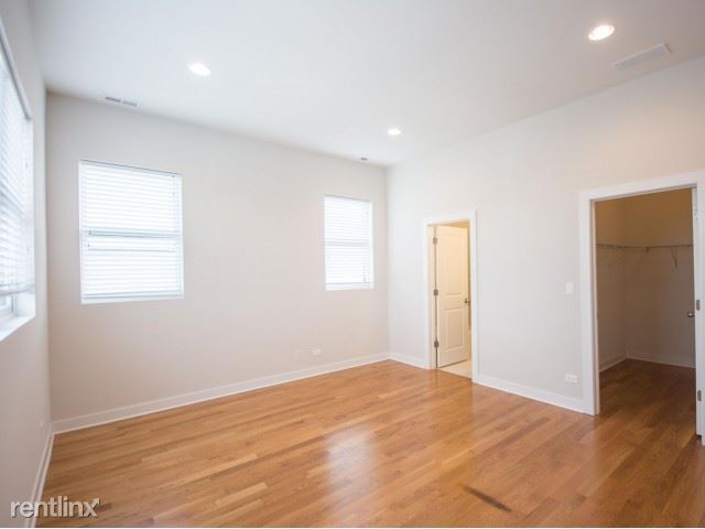 Building Photo - 4 br, 3 bath  - 1952 W Erie St Unit 1W