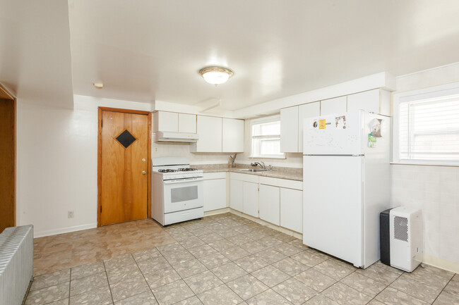 Foto del edificio - 6509 N Maplewood Ave