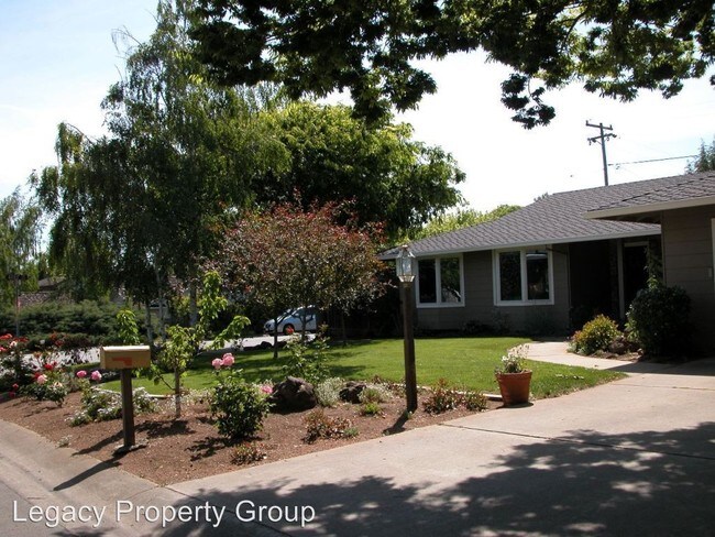 Foto del edificio - 3 br, 2 bath House - 998 St Joseph