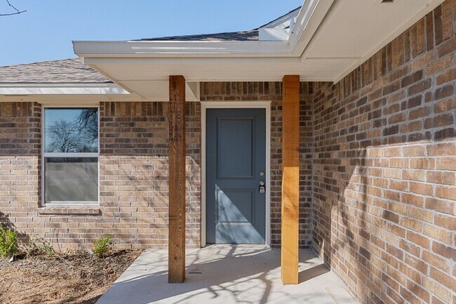 Foto del edificio - Beautiful 3 Bedroom, 2 Bath Home Close to Choctaw