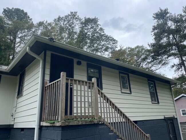 Foto del edificio - 1375 Northwest Dr NW