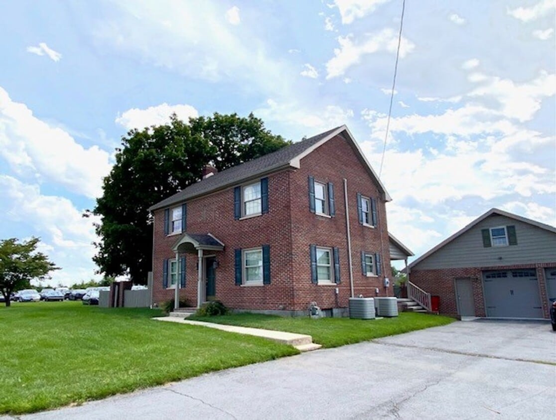 JUST REDUCED!! Gorgeous 3 Bedroom Renovat... - JUST REDUCED!!  Gorgeous 3 Bedroom Renovat...