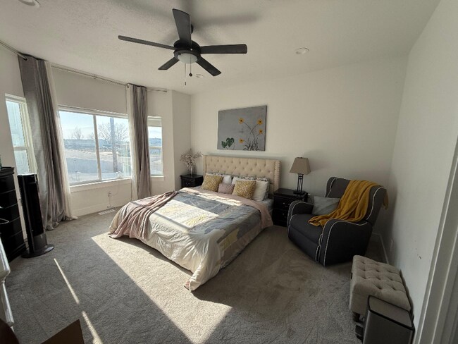 Foto del edificio - 1193 W Mitchell Ln