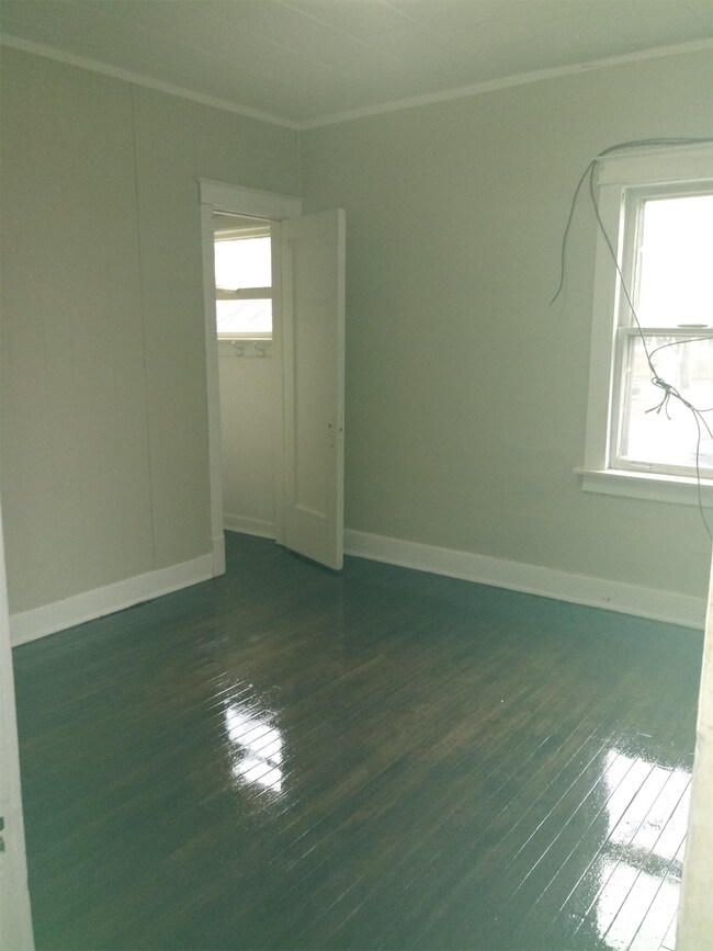 Foto del edificio - 6136 Lyman Ave
