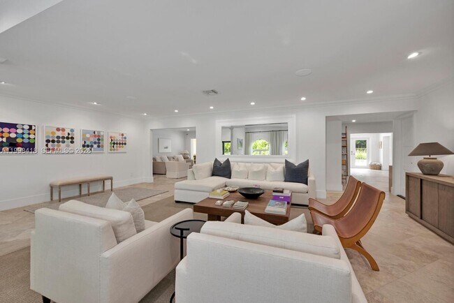 Foto del edificio - 6140 SW 90th St