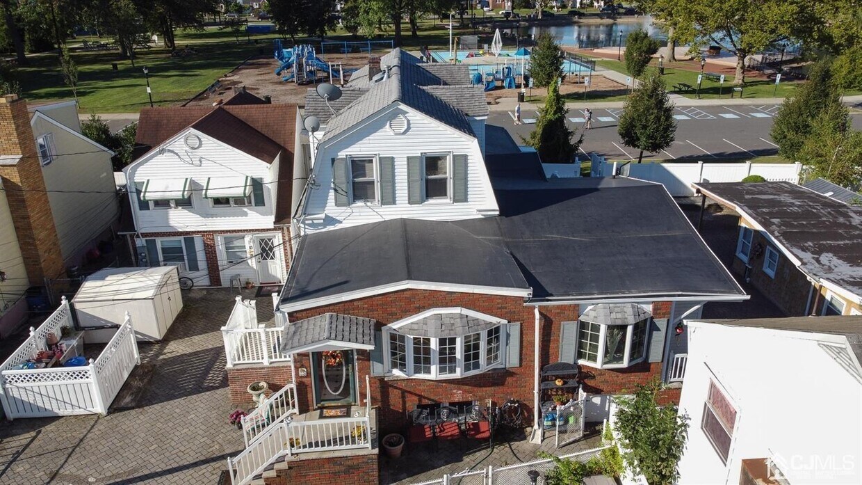 15 Louis St Unit 2 fl, Carteret, NJ 07008 Apartment for Rent in