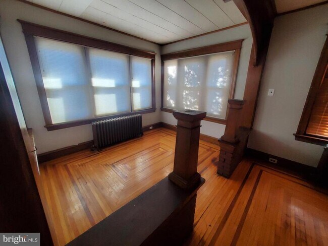 Foto del edificio - 2871 E High St