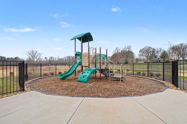 Foto del edificio - 141 Giant Oak Ave