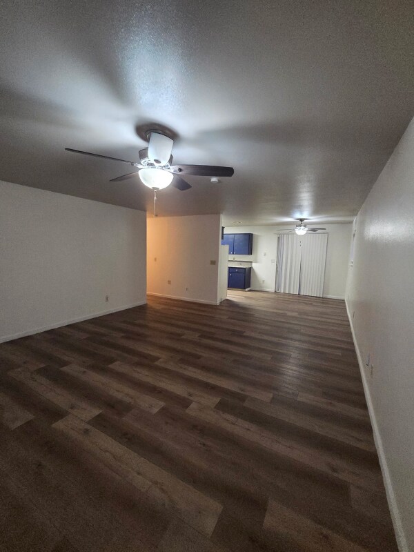 Foto del edificio - 512 S Dearing Ave