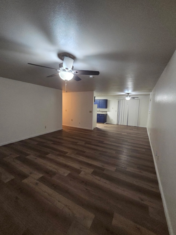 Building Photo - 512 S Dearing Ave