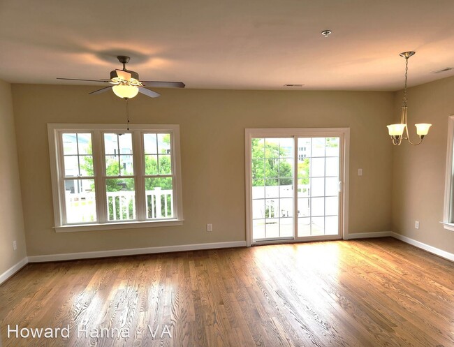 Building Photo - 2 br, 2 bath House - 605 Commonwealth Driv...