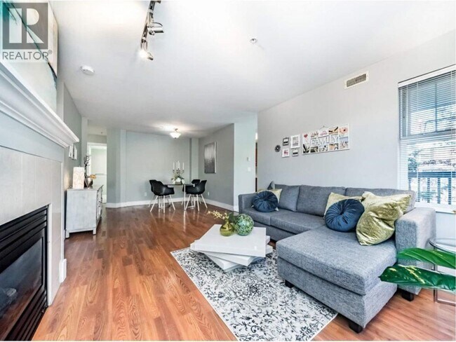 Photo du bâtiment - 995 W 59th Ave