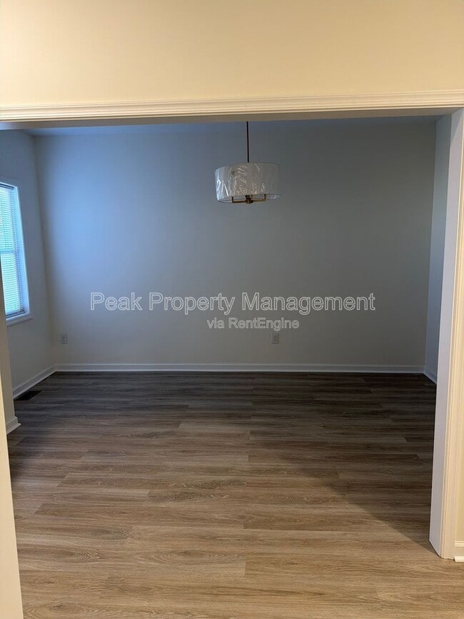 Foto del edificio - 3016 Parkwood Ave