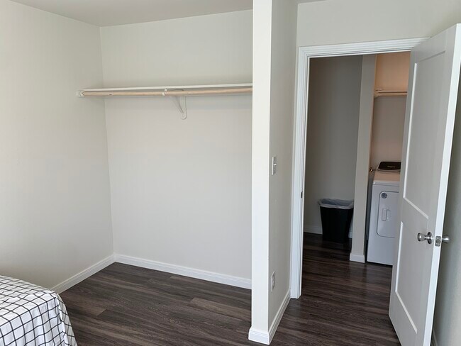 Foto del edificio - 1359 Beech St