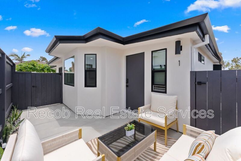 Foto principal - 5248 Adams Ave