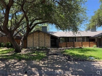 Building Photo - 10527 Sandpiper Ln