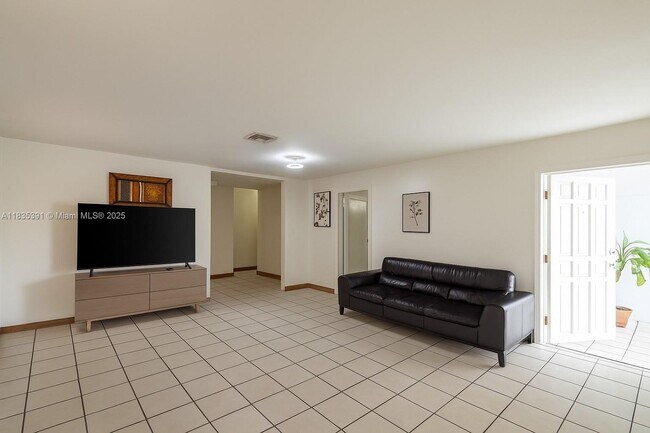 Foto del edificio - 3925 SW 88th Pl