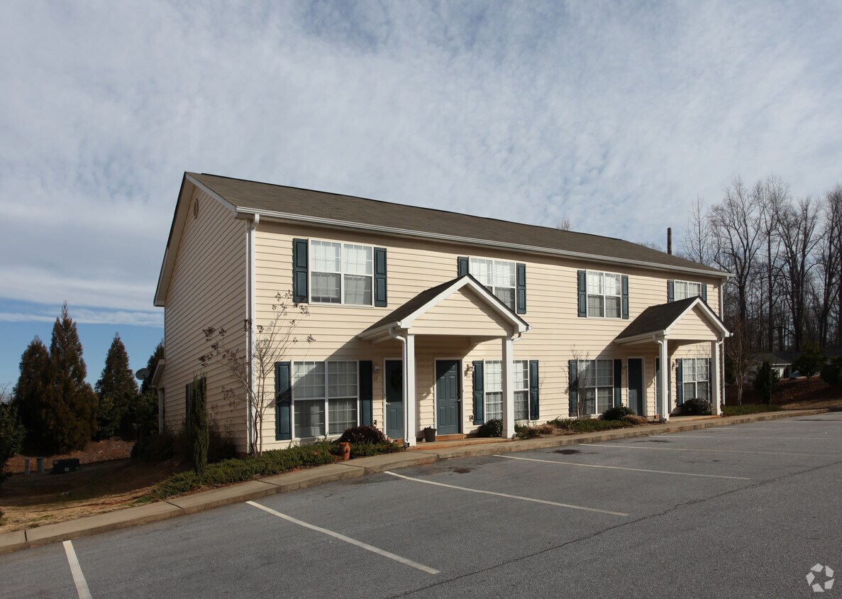 Building Photo - 2-48 Brookside Dr